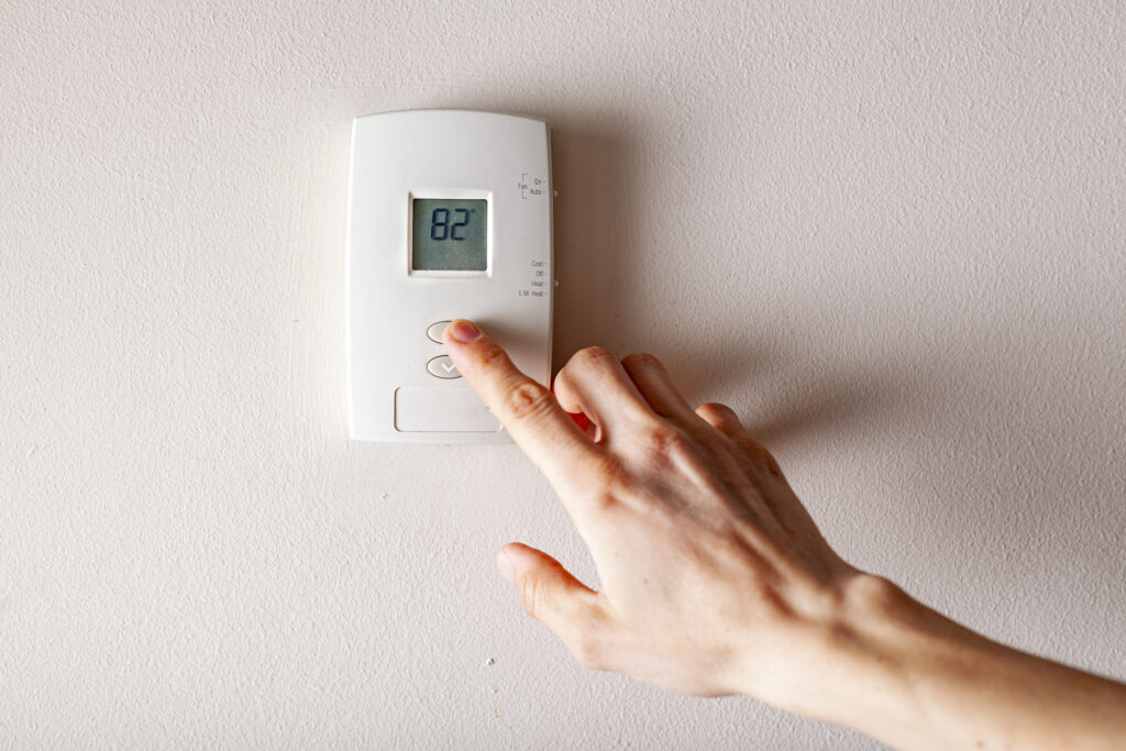 What Causes Repeated Temperature Complaints in Commercial Spaces With One Thermostat Zone