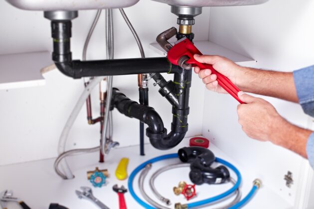Why Fixture Performance Matters in Commercial Plumbing More Than It Does in Small Buildings